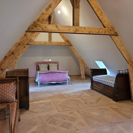 Renoviertes In Der Naehe Von Cabourg-deauville-lisieux By Interhome بيت للعطل